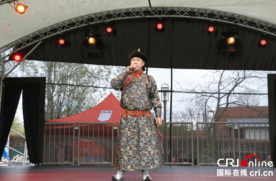 Inner Mongolian troupe performs in Berlin