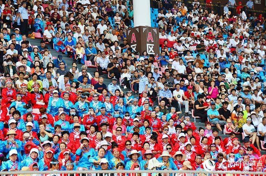 Horse racing held in Horqin grassland