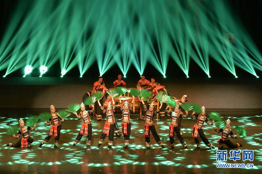 Dance extravaganza flaunts national cultural diversity