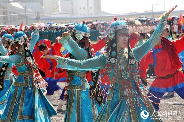 Ulanmuchi gala entertains Chifeng