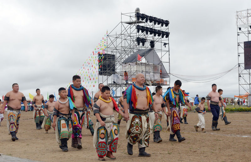 Nadam fair celebrated in Darhan Muminggan Joint Banner