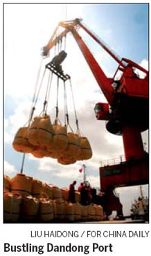 Border trade booms in Liaoning's Dandong