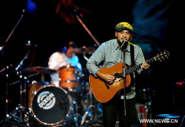 Singer Chang Csun Yuk performs in Shenyang