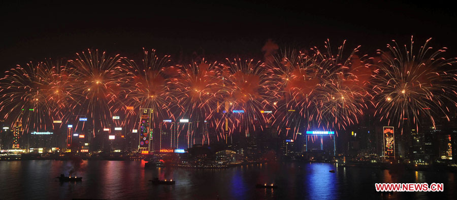 Fireworks illuminate night sky to greet Lunar New Year around China