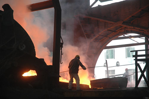 本鋼、北鋼重組“怪胎”