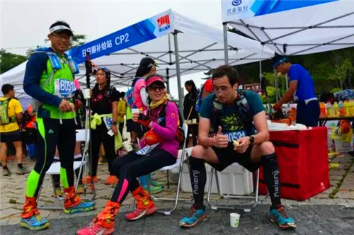 Thousands lace-up for Laoshan race