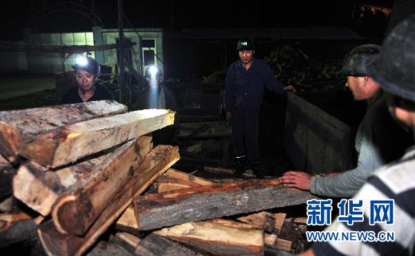 棗莊防備煤礦井仍有3火點 距被困區域最近有60米