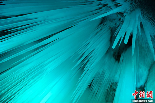 Extraordinary beauty in Shanxi's million-year-old ice cave