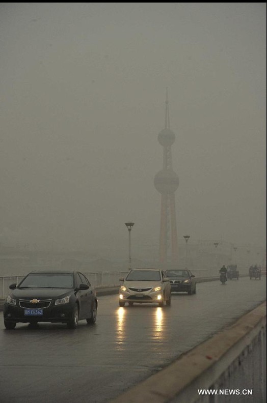 Heavy fog envelops Shanxi