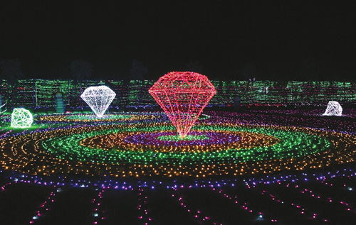 Lightshow illuminates rural Linfen