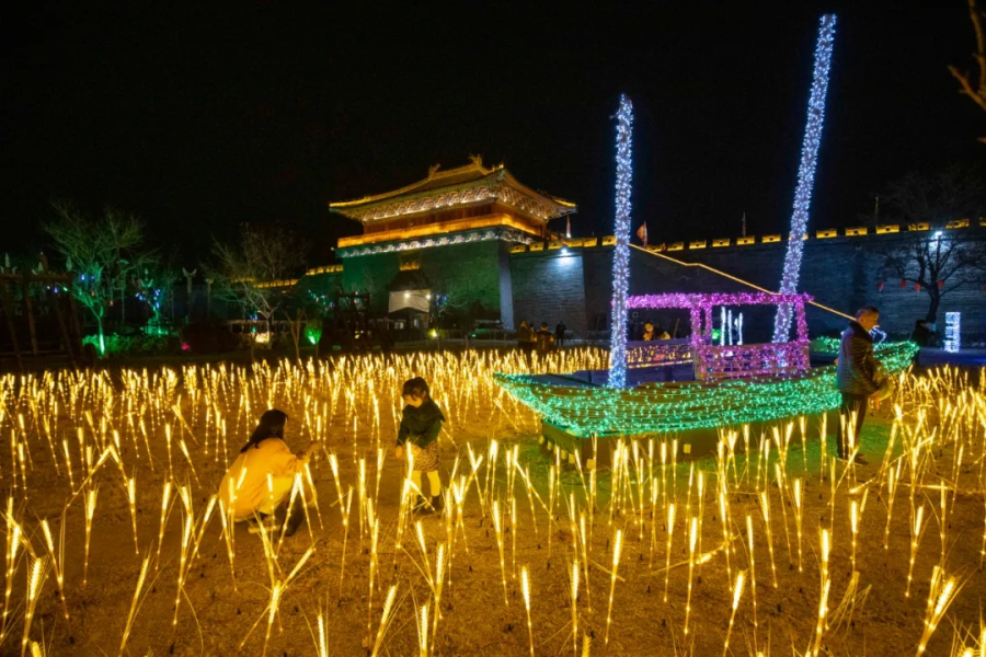 Tai'an dresses up for Lantern Festival celebration