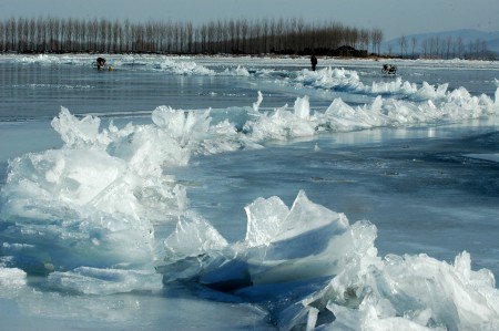 Wonderful spectacle of ice in Tianjin