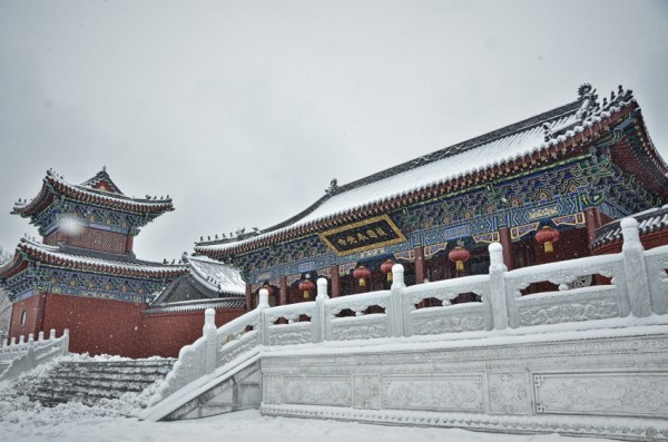 Snow-covered Shenyang in spring
