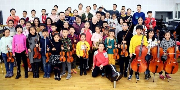 German musician gives class to Shenyang children