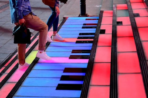 'Piano stairs' amuse Shenyang residents