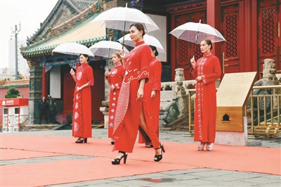 Shenyang hosts Manchu embroidery forum