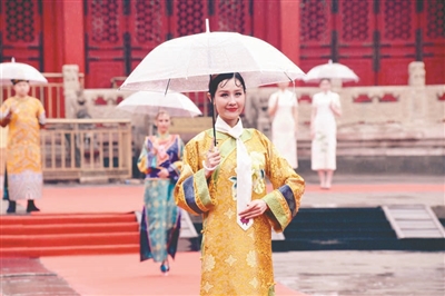 Shenyang hosts Manchu embroidery forum