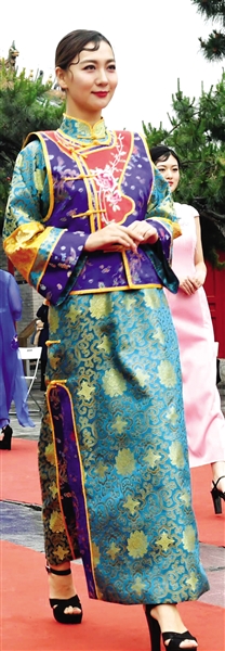 Shenyang hosts Manchu embroidery forum