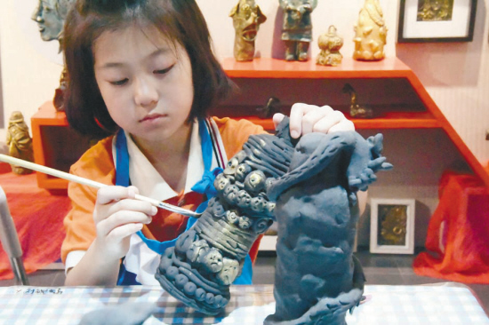 Student art exhibition opens in Shenyang
