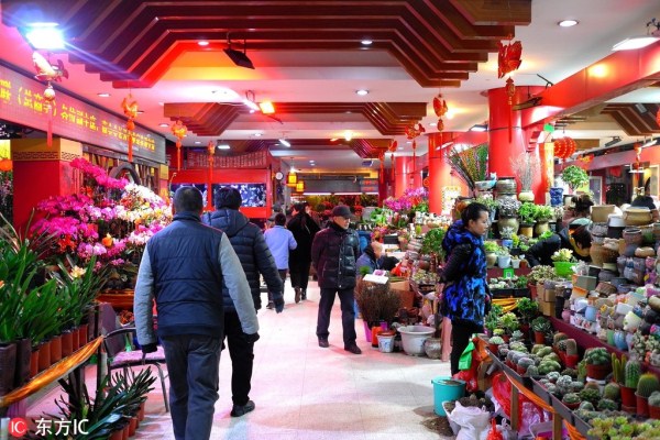 Florists prepare for Spring Festival rush