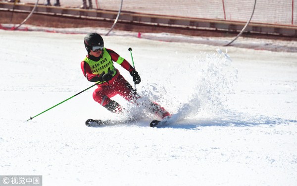 Shenyang hosts alpine skiing contest
