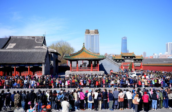 Visitors flock to Shenyang Palace Museum during Qingming holiday