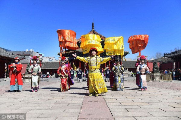 Visitors flock to Shenyang Palace Museum during Qingming holiday