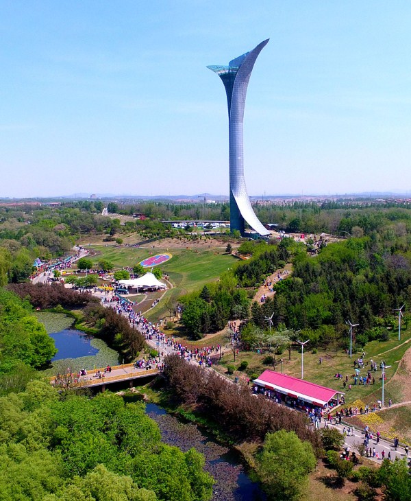 Flowers draw crowds to Shenyang Expo Park