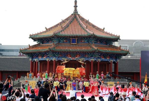 First China qipao cultural festival opens in Shenyang