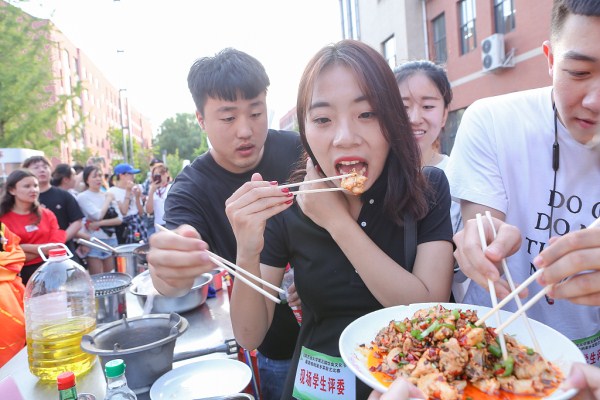 Shenyang Agricultural University holds food festival