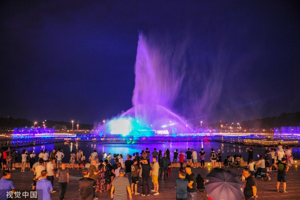 Music fountain amuses Shenyang residents