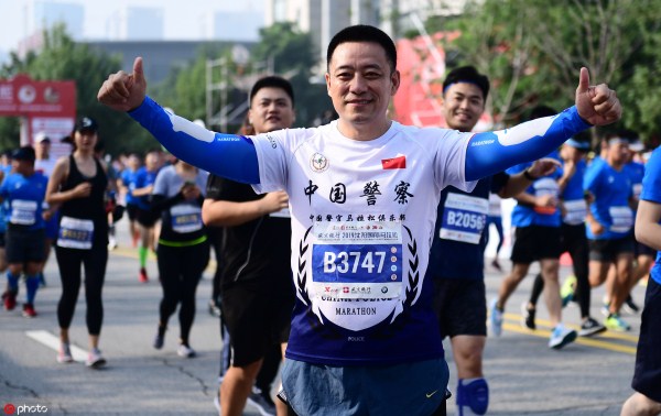 20,000 runners participate in Shenyang marathon