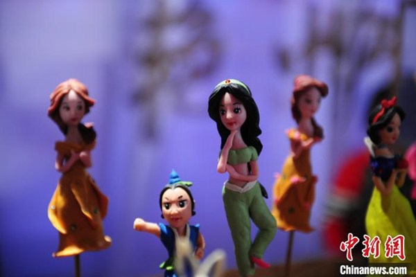 Cultural items go on display in Shenyang