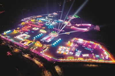 Ice and snow world decorates Shenyang winter