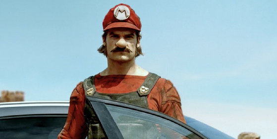 Super Mario drives Mercedes<BR>超級瑪麗開奔馳兜風(圖)