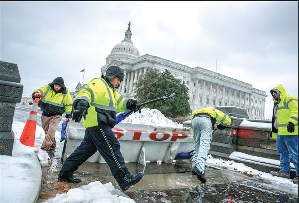 Winter storm paralyzes much of US Northeast