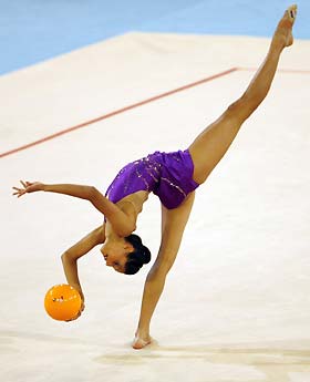 Australia's Naazmi Johnston performs her ball routine during the individual apparatus final in rhythmic gymnastics at the Commonwealth Games in Melbourne March 26, 2006.