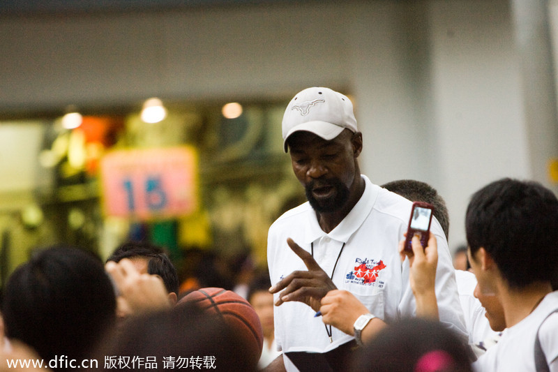 How to make friends with foreigners