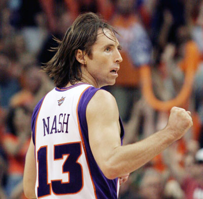 Phoenix Suns guard Steve Nash of Canada reacts after scoring against the Los Angeles Lakers in the final minutes of Game 7 of their NBA Western Conference Playoff series in Phoenix, Arizona May 6, 2006. Phoenix defeated Los Angeles 121-90 to advance to the second round and will play the Los Angeles Clippers beginning May 8 in Phoenix.