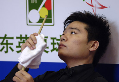 Ding at Snooker Circuit