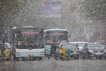 Cold front slams E. China