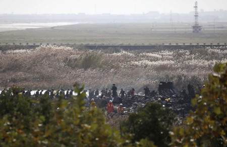 3 dead in cargo plane crash