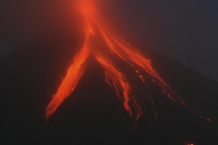 Mayon volcano continues to rumble, lava fountaining