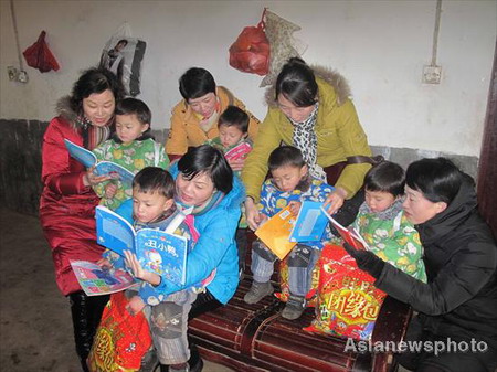First recorded set of quintuplets in Anhui receive private education