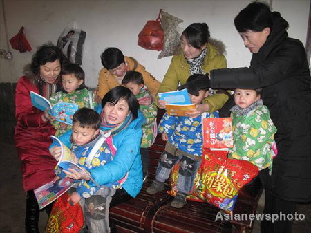First recorded set of quintuplets in Anhui receive private education