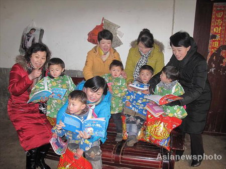 First recorded set of quintuplets in Anhui receive private education