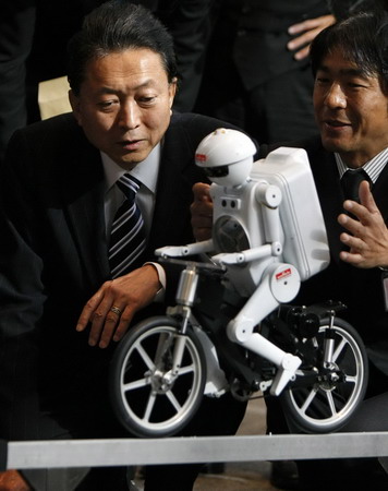 Japan's Prime Minister and the robots