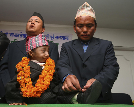 Nepal's shortest man in quest for world record