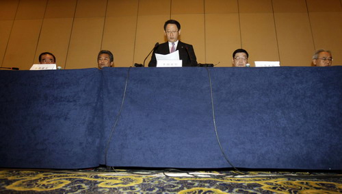 Toyota chief says 'sorry' to Chinese consumers for recalls
