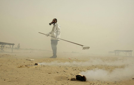 Hamas,UN neutralize unexploded ordnance